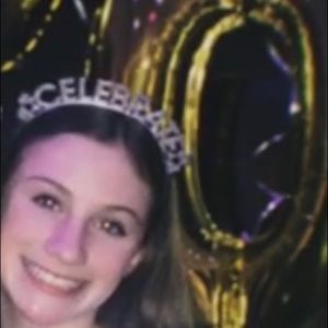 Meet your Posher, Ava